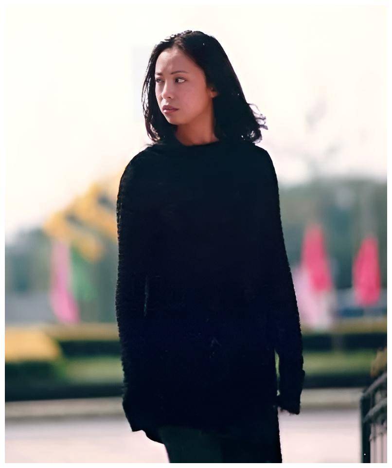 "断情绝爱"的乐坛丑女黄绮珊,怎么越来越美了_婚姻_涂惠源_事业