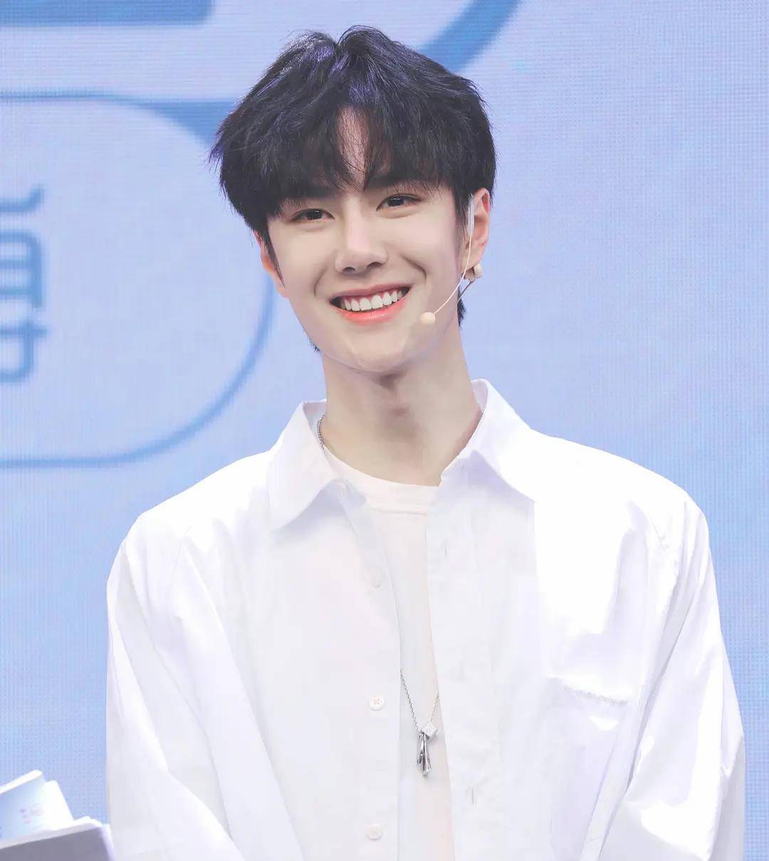 一定要从"最帅四子"中选一个当男朋友,你会选择谁?_易烊_肖战_魅力