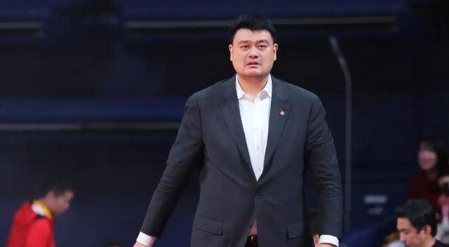 最近,央视播出的一档纪录片中,姚明首次露面并表态.