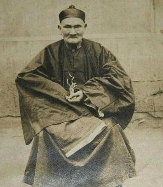 近代以来,我们国家有一位十分有名的长寿老人,他叫李庆远,有人考证,李