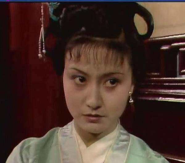 王扶林让她爱演谁就演谁,金莉莉走了还想让她演迎春_李伊_邢岫_角色