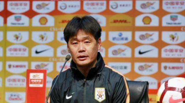 李霄鹏或重返中超执教!新东家浮现,或成青岛海牛未来领队_青岛海牛队_