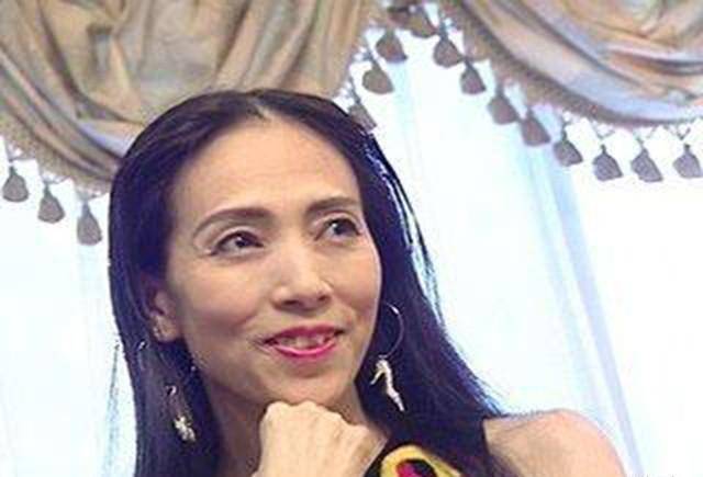 原创63岁女富豪用金钱换爱情却遭23岁男友家暴如今向往皈依佛门