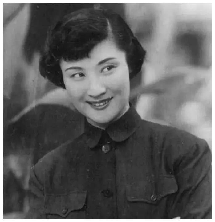 坤旦皇后言慧珠离婚嫁俞振飞后悲情早逝弟媳是王晓棠