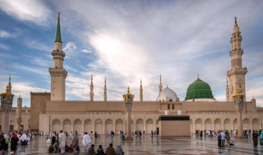 原创沙特国王出行动用8架飞机带了459吨行李里面都装了什么