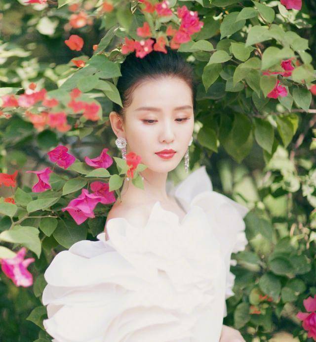 原创85后顶级小花终合作双女主人设太带感对比张曼玉钟楚红也不输