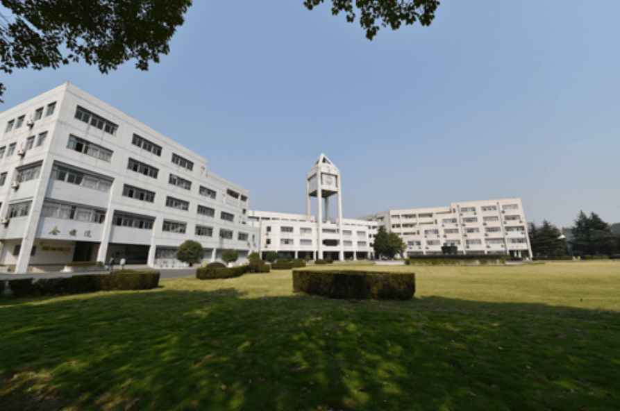 2003年,学校转设独立学院,并更名为东南大学成贤学院,这也是全国列入
