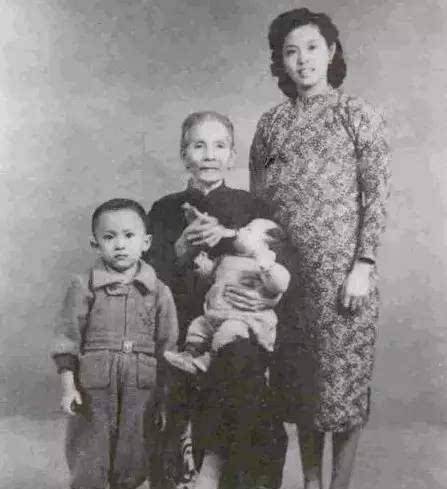 一生四任妻子,爱恨生死一瞬间,他43岁离世,两女人为他忠贞一生_张灵甫