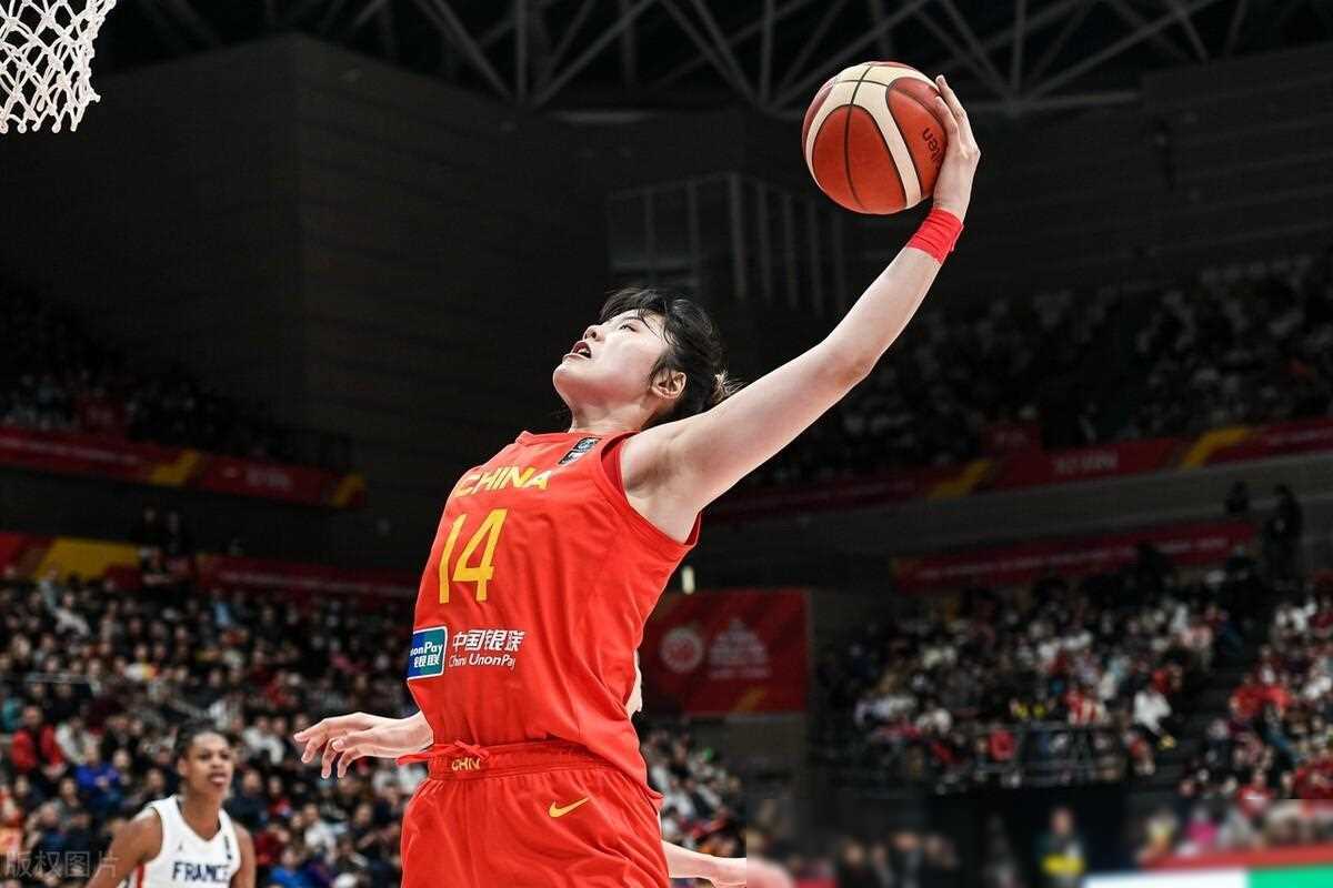 无论李月汝选择何种道路,她都将成为中国女篮的骄傲.