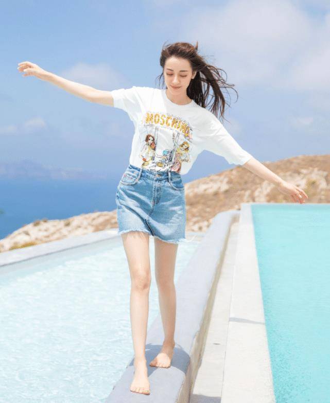 原创热巴圆规腿要火了穿短裙后毫无赘肉这才是男士最爱