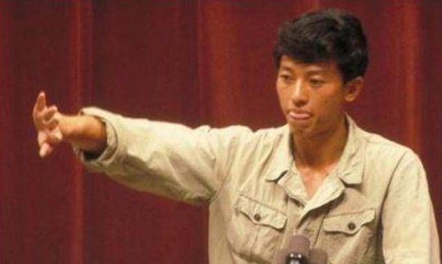 1989年抛弃家人当叛徒的飞行员蒋文浩最终结局如何