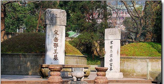 原创陪伴在岳飞墓旁边的岳云到底是养子还是亲子其中究竟有何隐情
