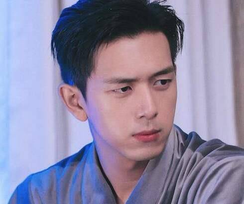 原创李现被曝想手术去掉腮帮子怕戏路受阻看完最新生图后我信了