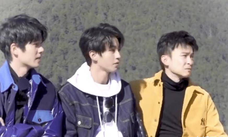 花絮:王俊凯墨镜造型像霸总,镜头一转却原形毕露_董子健_刘昊_大片