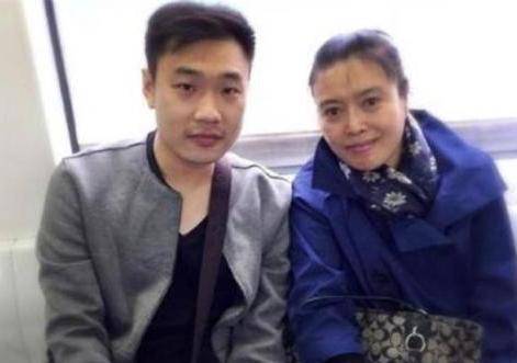 丁嘉丽:生产前接到丈夫电话:我不忠诚了,就是要报复你_胡广川_孩子