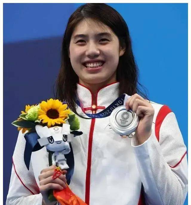 我们游泳队女子盘点两代蝶后风采依旧刘湘时尚时尚成新亮点