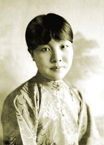 冰心在前往美国留学的轮船上找错了人可是却找到了她的如意郎君