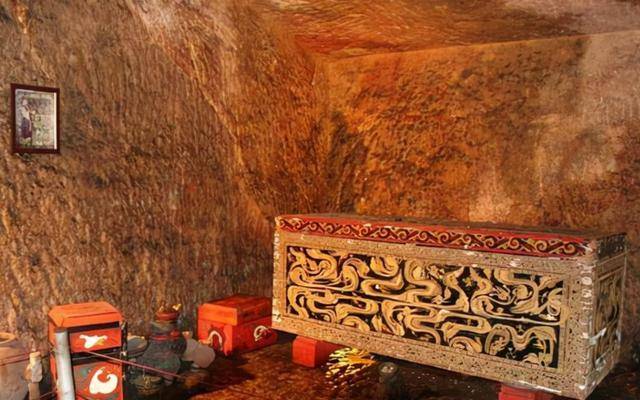 原创西安千年古墓惨遭挖掘27吨重的文物被卖到海外最终结果如何