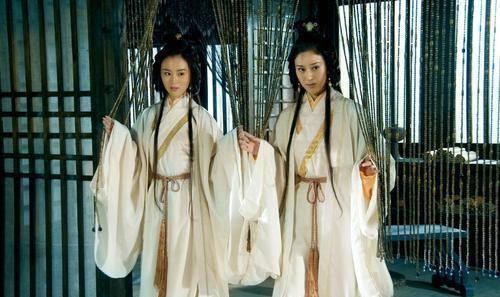 原创三国爱情大乔嫁孙策成就凄美爱情小乔嫁周瑜恩爱秀十年