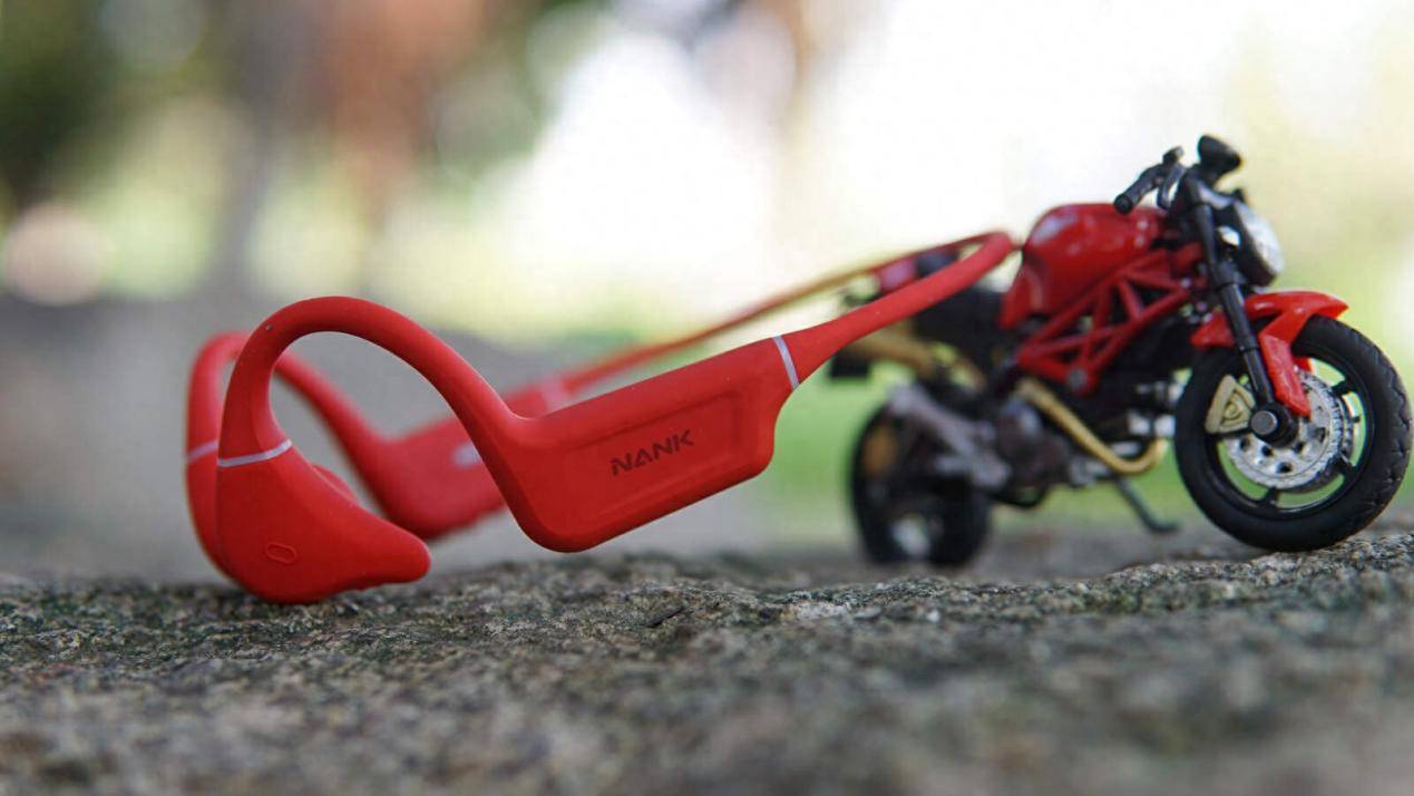 哪些耳机可以戴着游泳?这四款游泳防水耳机超值入手!