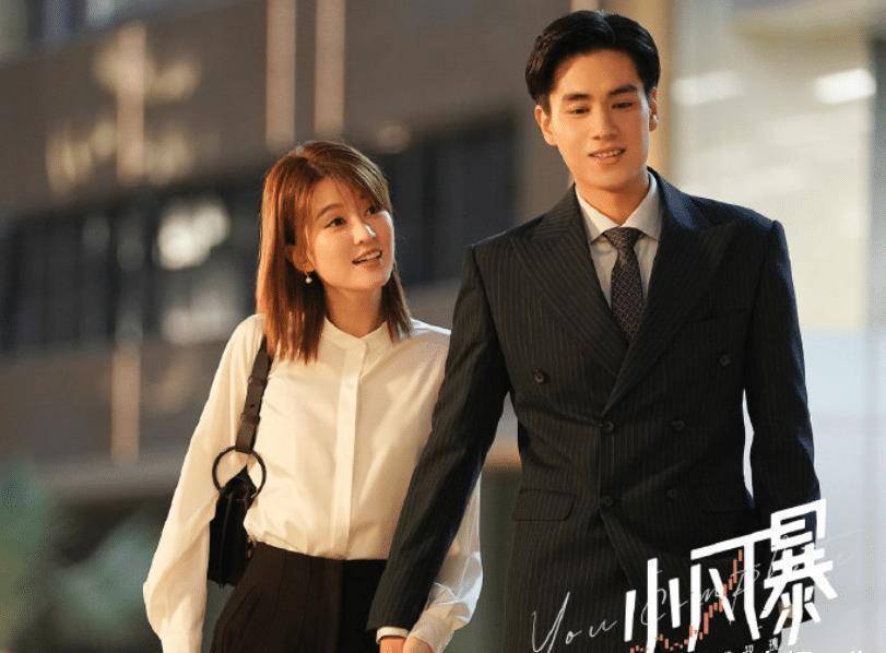 原创小风暴超强售后乔欣胡一天合体出镜但两人肤色差认真的