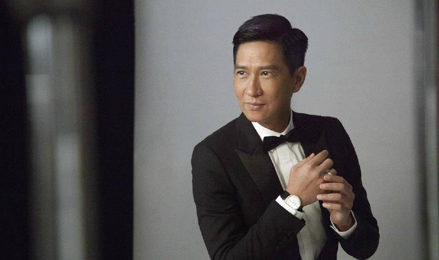 原创挨打男吃软饭的张家辉为何出道三十多年零绯闻