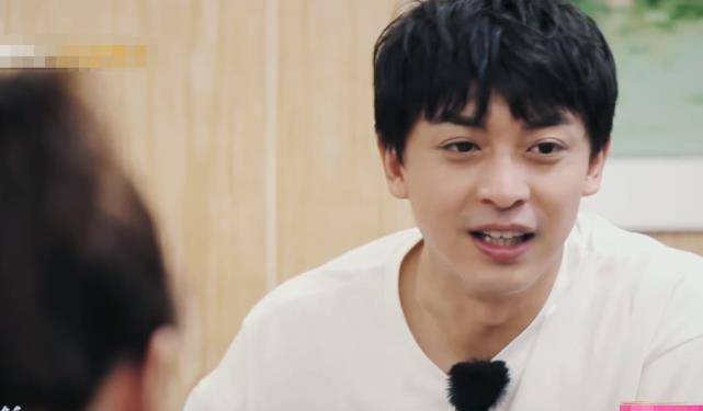 李佳航菜炒咸了岳母实力捧场谁注意他老婆说了啥暴露情商