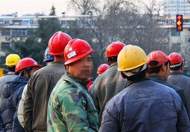 2013年浙江一工人在工地坠亡,现场无人认识,半截绳子牵扯出真凶
