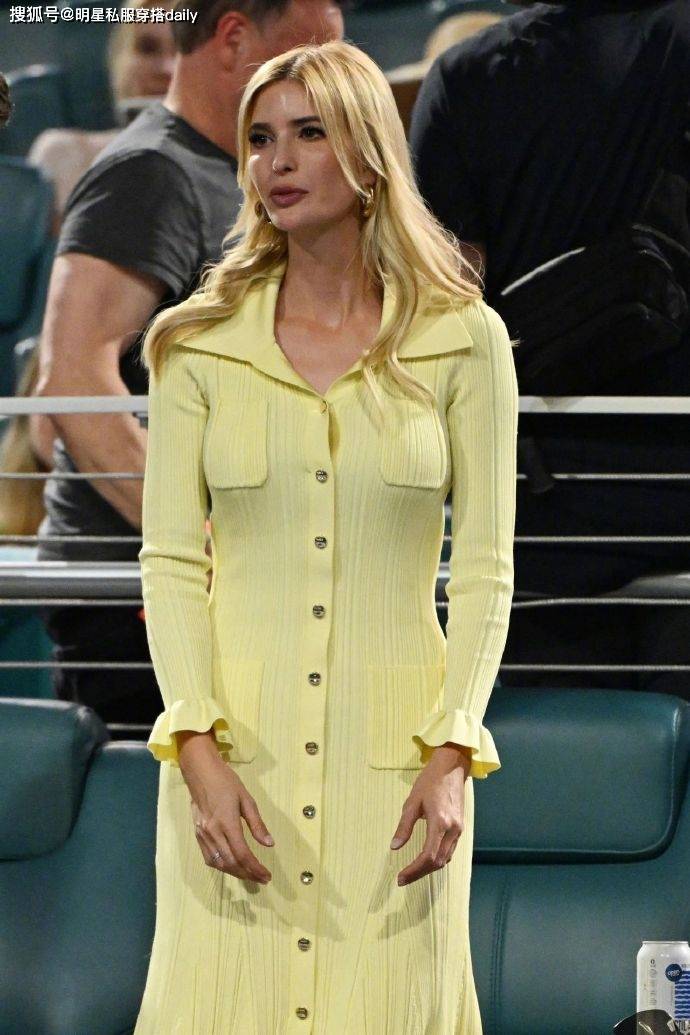 原创2024春夏必备奶油黄伊万卡奶油黄连衣裙完美示范大热颜色趋势