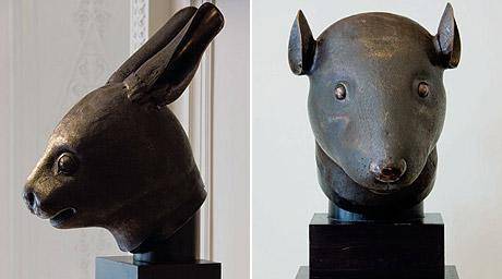 在2013年的时候,法国的一个收藏世家主动的买下了圆明园的鼠首和兔