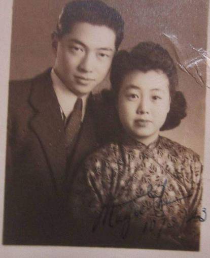 王春翠再次发生了异常,曹聚仁在学校里再次的爱上了一个女同学,邓珂云