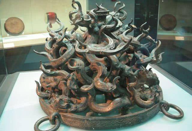 出土怪异文物,考古家:古人通灵之物_曾侯乙_因为_古墓