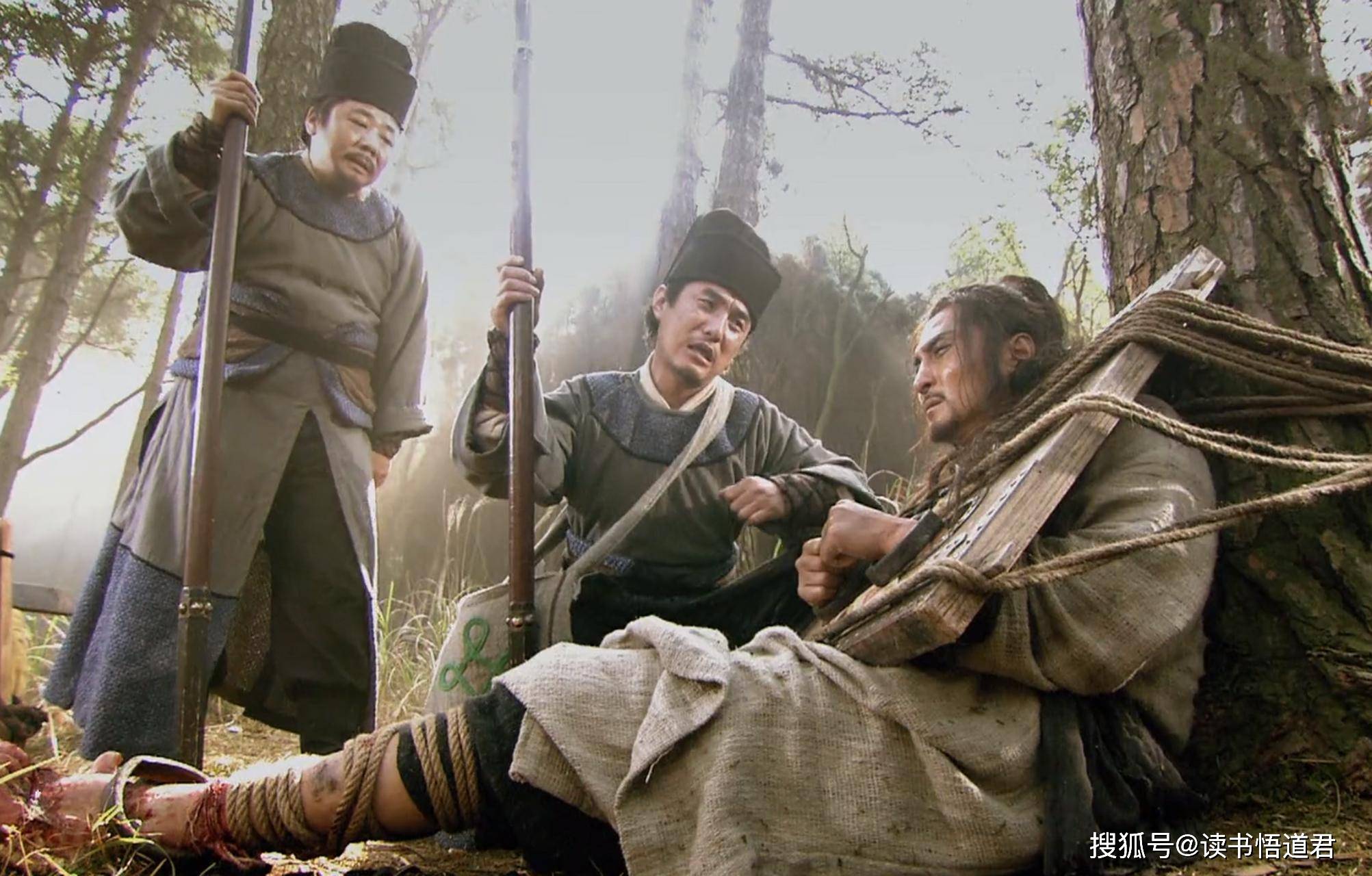 读懂林冲身上三种属性,你就会发现,林冲真正的结局其实是自尽而亡