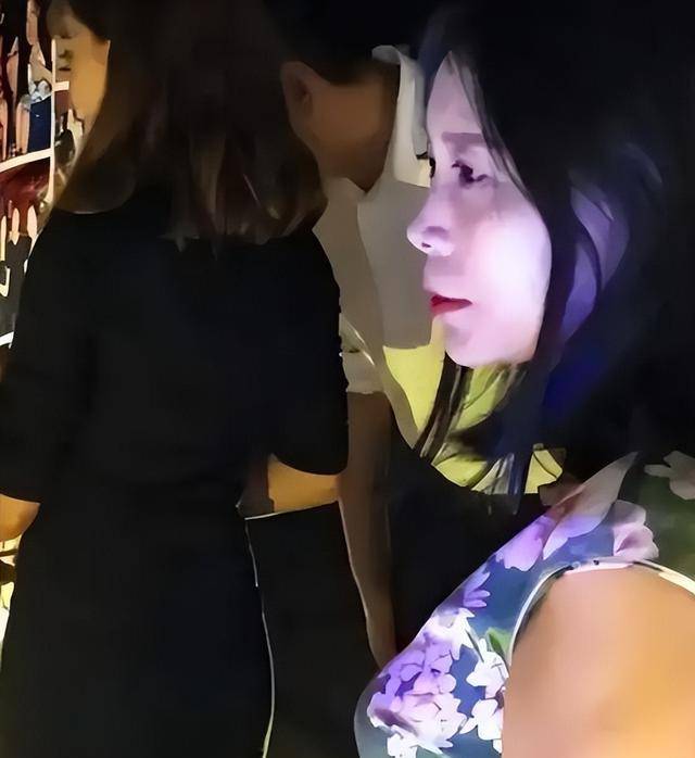 劳荣枝的双面人生曾是漂亮的小学老师后来到舞厅坐台仙人跳