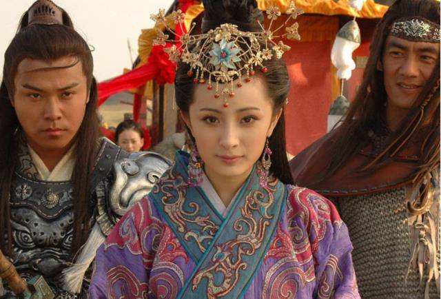 名垂青史的她们被称为悲情红颜一人被迫改嫁儿子三人下落成谜