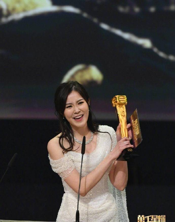 年轻艺人接棒上位,陈炜大热倒灶再错失视后_陈山聪_角色_林敏聪