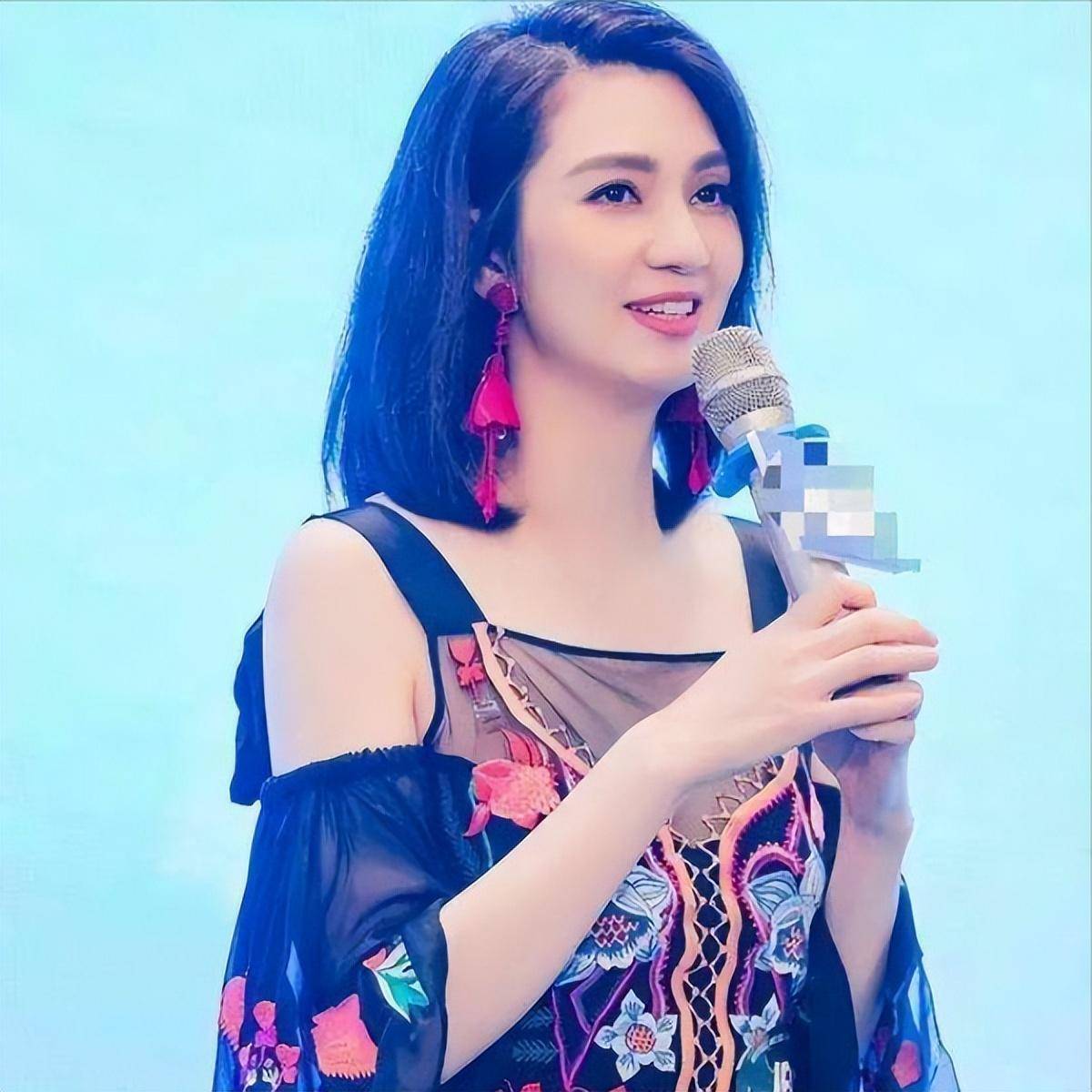 李嘉欣