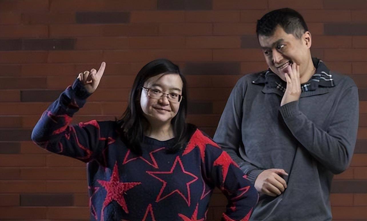 6年前,那个用"公式相声"叫板郭德纲的博士李宏烨,现状如何_节目_热度_