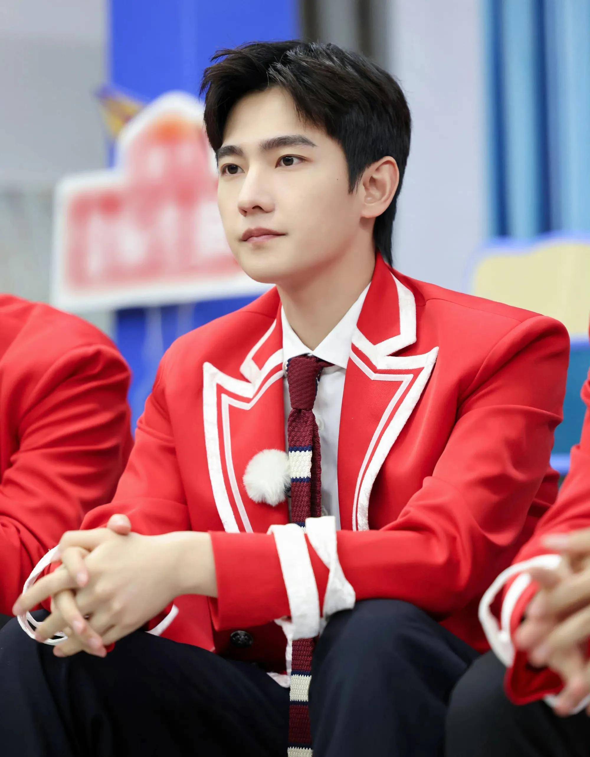 男明星穿学生制服是装美这几位告诉你们什么是真正的偶像剧男主