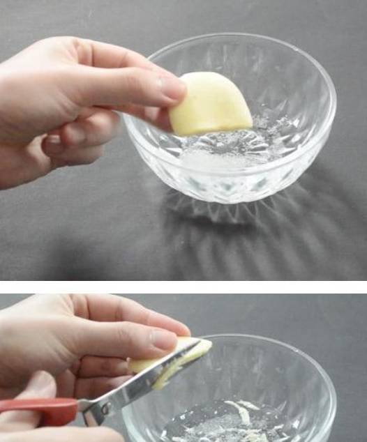 肥皂水是碱性,因为蚊子在碱性环境无法生存,所以可以起到灭蚊的效果.