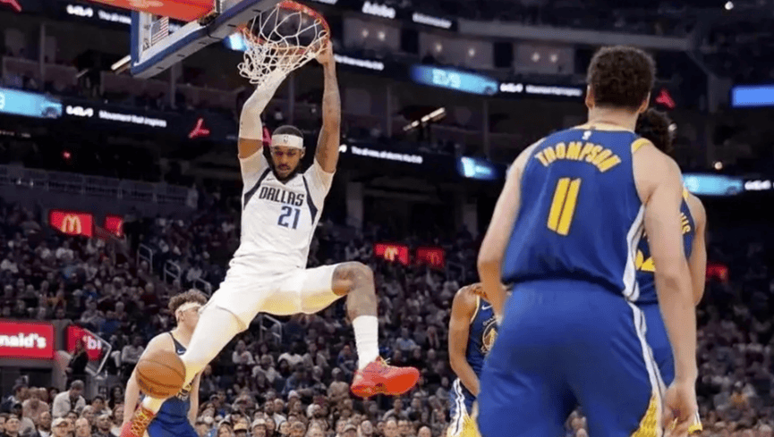 加福德成博弈关键勇士4分险胜独行侠菜鸡是队友还是库里本尊