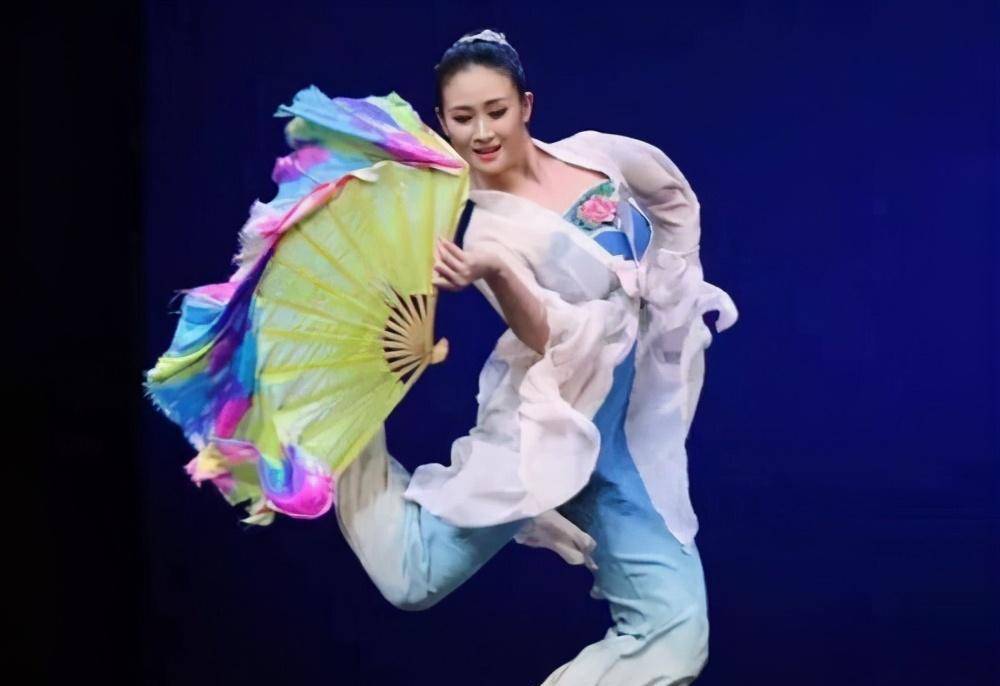 原创优秀演员王小蒙离开赵本山10年成舞蹈家享誉世界