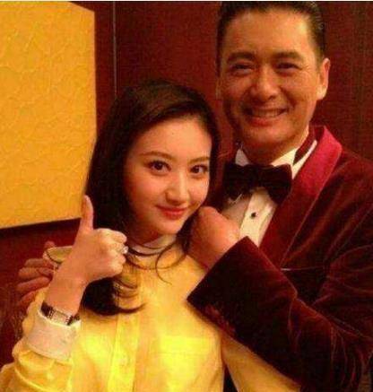 半个娱乐圈为景甜新戏做宣传邓超最独特唯独不见男友张继科