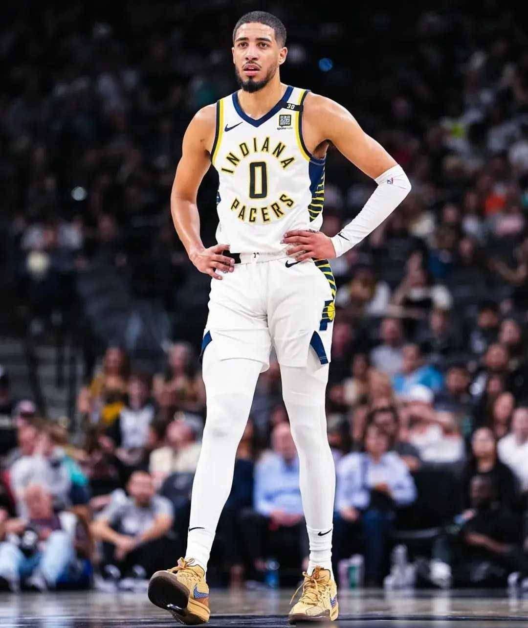 原创突发赛季报销完了nba最年轻的2亿先生