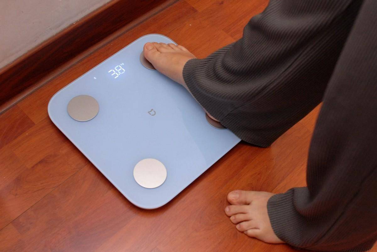 米家体脂秤S400：双频科技助力，身材管理更精准