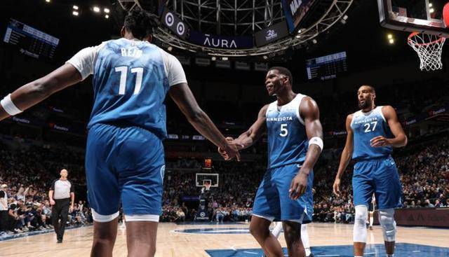 森林狼队史突破近20年首次连续进入季后赛