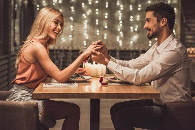 异性关系:男女之间,有了以下五大特征互动,就是暧昧你懂吗?