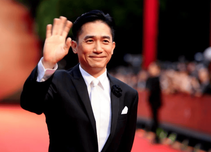 原创梁朝伟61岁转战新领域步入另一新道路成就令人瞩目