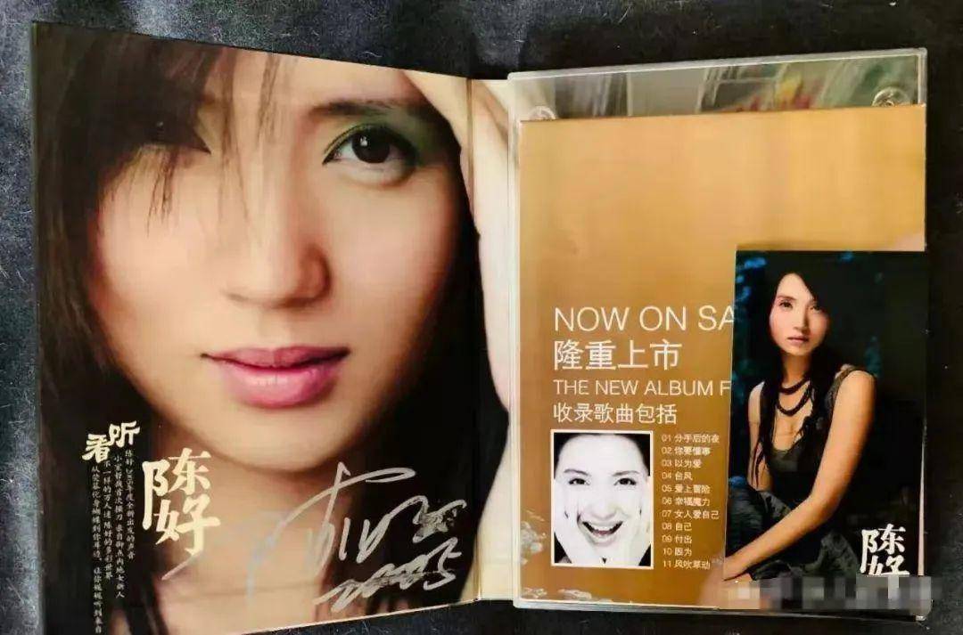 消失多年的万人迷回来了退圈嫁百亿富豪连生3个孩子进中戏当老师