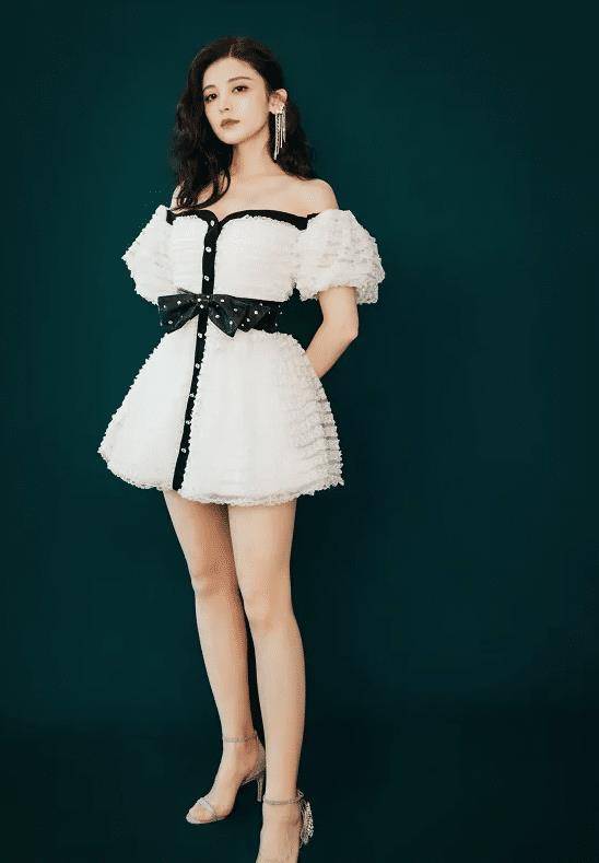 原创古力娜扎上节目被吐槽长胖工作室不服晒出全身照看到腿后网友通通